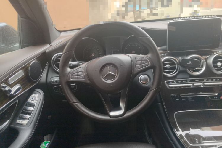 Used Mercedes-Benz GLC 2018 Facelift GLC 260 4MATIC Luxury Edition Steering Wheel