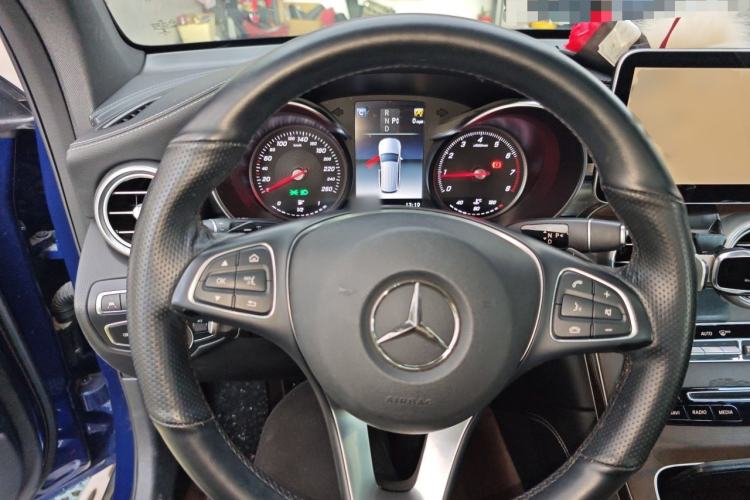 Used Mercedes-Benz GLC 2018 Refreshed GLC 300 4MATIC Dynamic Edition Steering Wheel
