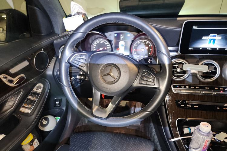 Used Mercedes-Benz GLC 2018 Facelifted GLC 260 4MATIC Dynamic Edition Steering Wheel