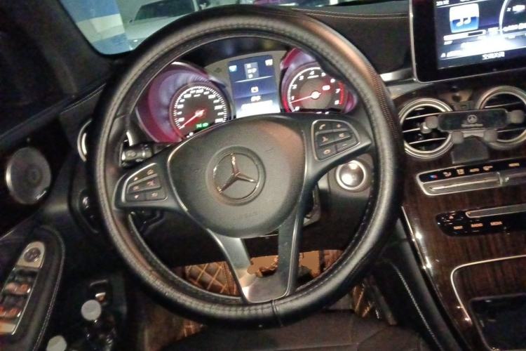 Used Mercedes-Benz GLC 2018 Facelifted GLC 260 4MATIC Dynamic Edition Steering Wheel