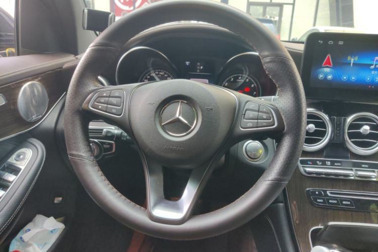 Used Mercedes-Benz GLC 2018 GLC 260 4MATIC Dynamic Edition Steering Wheel