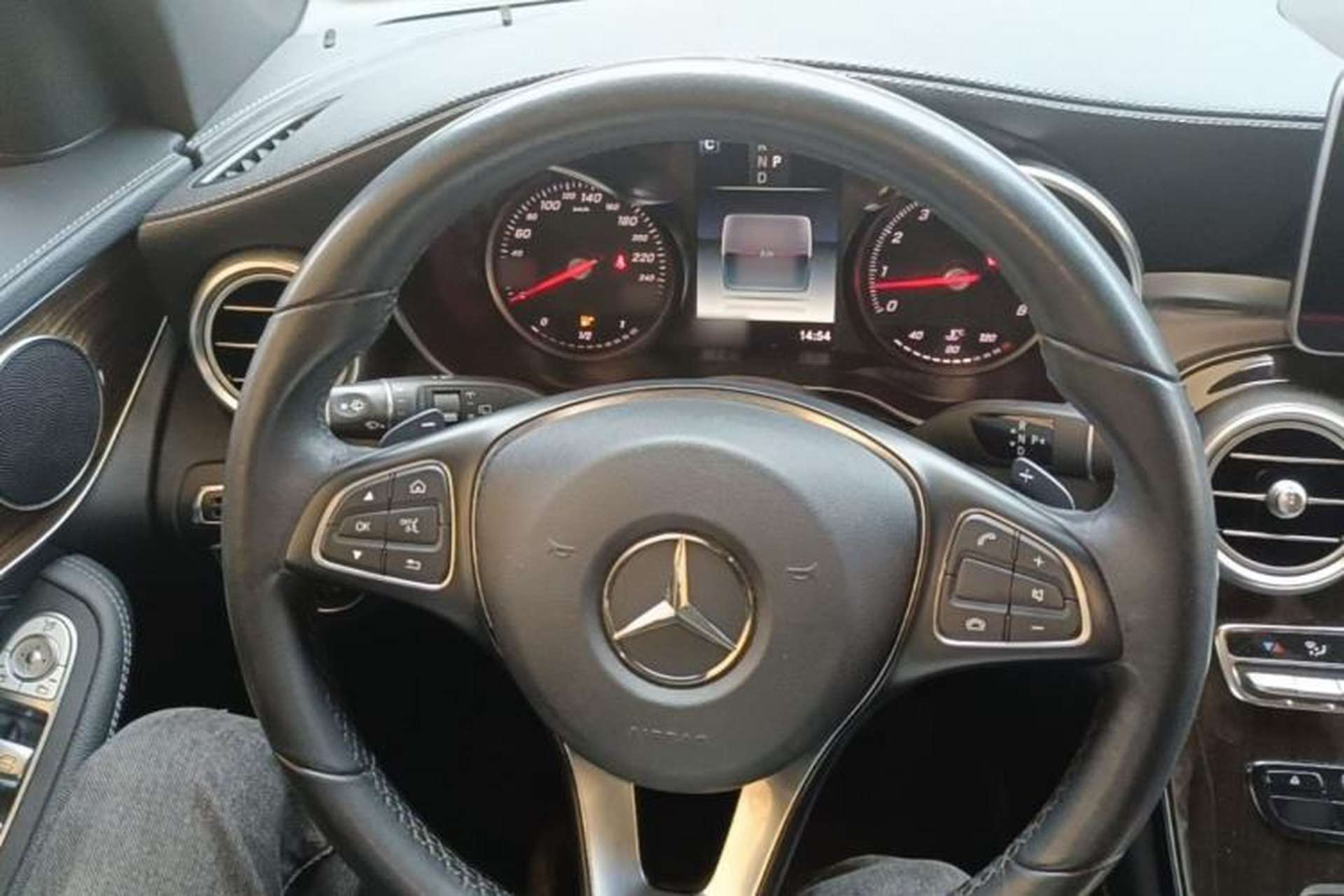 Used Mercedes-Benz GLC 2018 Facelifted GLC 260 4MATIC Dynamic Edition Steering Wheel