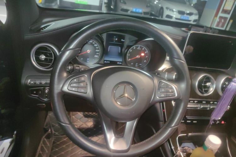 Used Mercedes-Benz GLC 2018 Facelift GLC 260 4MATIC Luxury Edition Steering Wheel