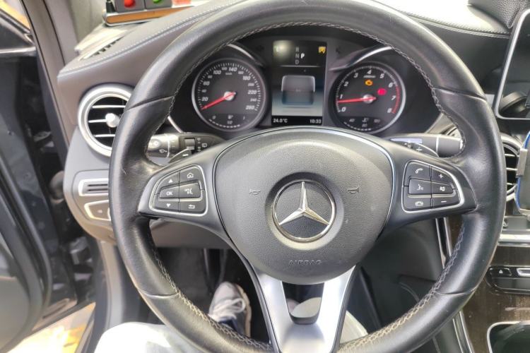 Used Mercedes-Benz GLC 2018 Facelifted GLC 260 4MATIC Dynamic Edition Steering Wheel