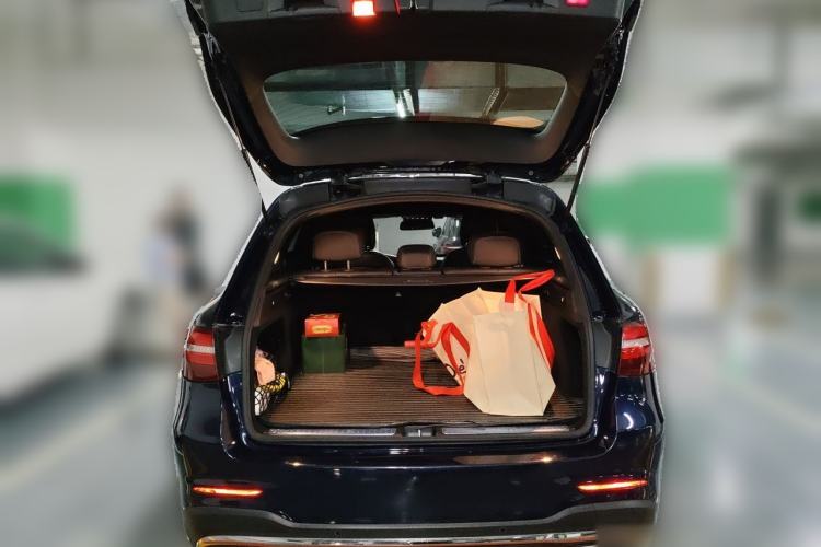 Used Mercedes-Benz GLC 2018 Facelift GLC 260 4MATIC Luxury Edition Trunk