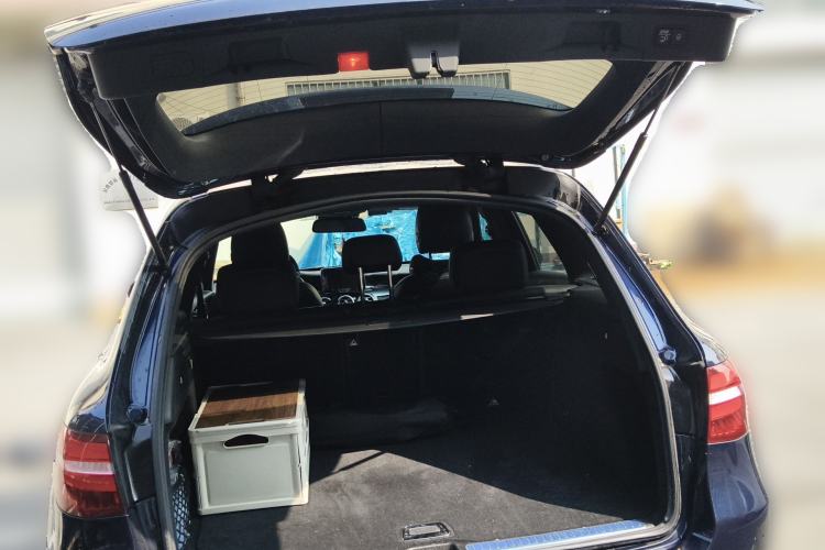 Used Mercedes-Benz GLC 2018 GLC 260 4MATIC Luxury Model Trunk