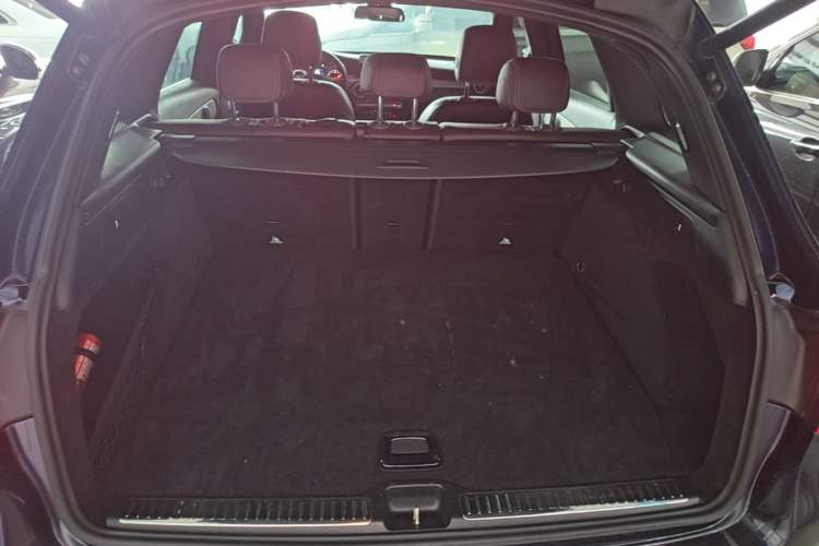 Used Mercedes-Benz GLC 2018 Facelift GLC 200 4MATIC Trunk