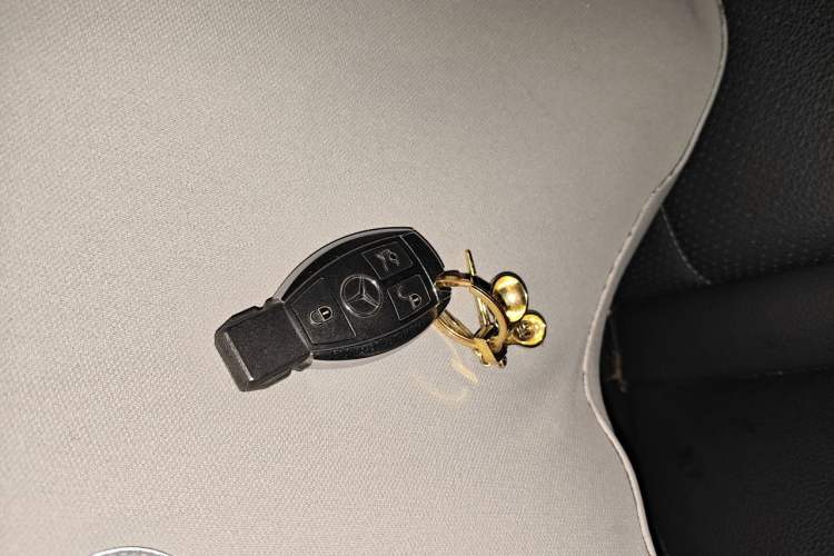 Used Mercedes-Benz GLC 2018 Refreshed GLC 300 4MATIC Dynamic Edition Vehicle Key