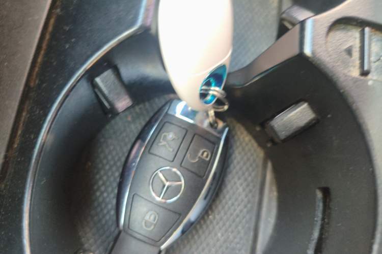 Used Mercedes-Benz GLC 2018 GLC 300 4MATIC Sport Edition Vehicle Key