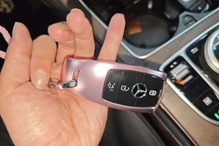 Used Mercedes-Benz GLC 2018 Refreshed GLC 300 4MATIC Dynamic Edition Vehicle Key