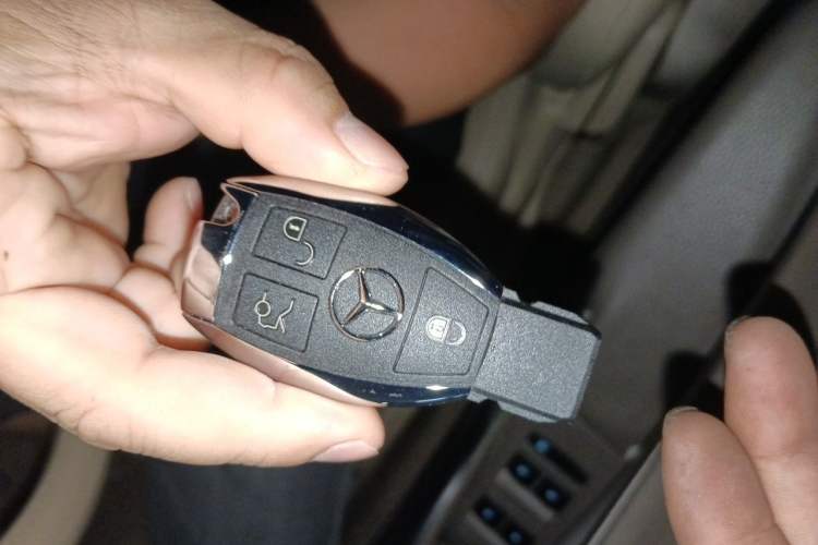 Used Mercedes-Benz GLC 2018 Facelifted GLC 260 4MATIC Dynamic Edition Vehicle Key