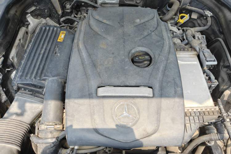 Used Mercedes-Benz GLC 2018 GLC 260 4MATIC Dynamic Edition Engine Bay