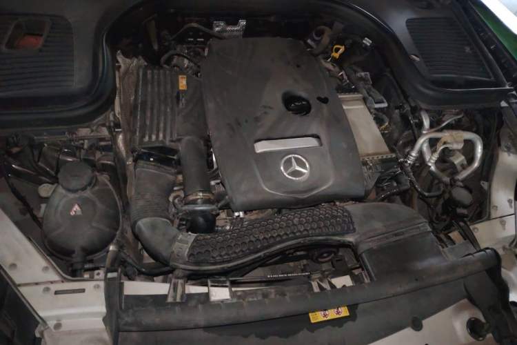 Used Mercedes-Benz GLC 2018 Facelift GLC 260 4MATIC Luxury Edition Engine Bay