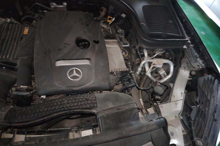 Used Mercedes-Benz GLC 2018 Facelift GLC 260 4MATIC Luxury Edition Engine Bay Left