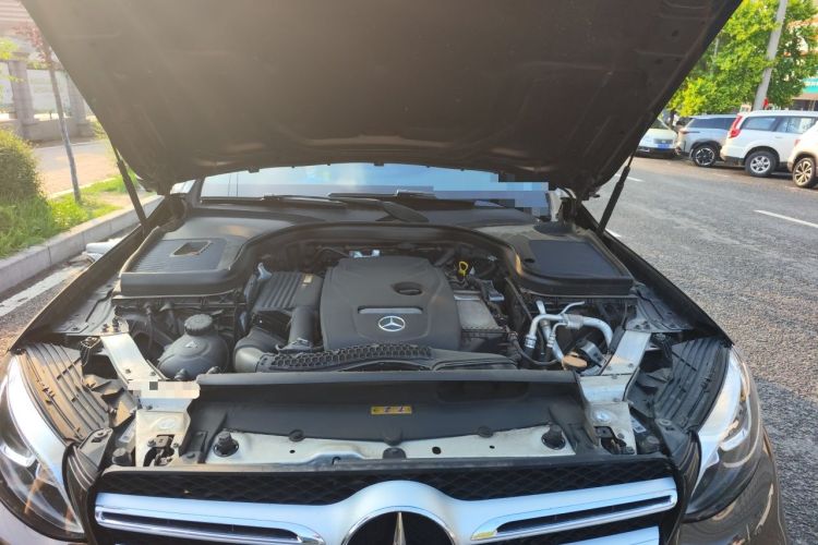 Used Mercedes-Benz GLC 2018 GLC 260 4MATIC Luxury Model Engine Bay