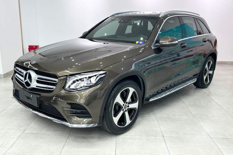 Used Mercedes-Benz GLC 2018 GLC 260 4MATIC Luxury Model Exterior 1