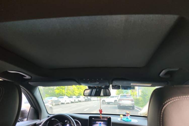 Used Mercedes-Benz GLC 2018 GLC 260 4MATIC Luxury Model Headliner