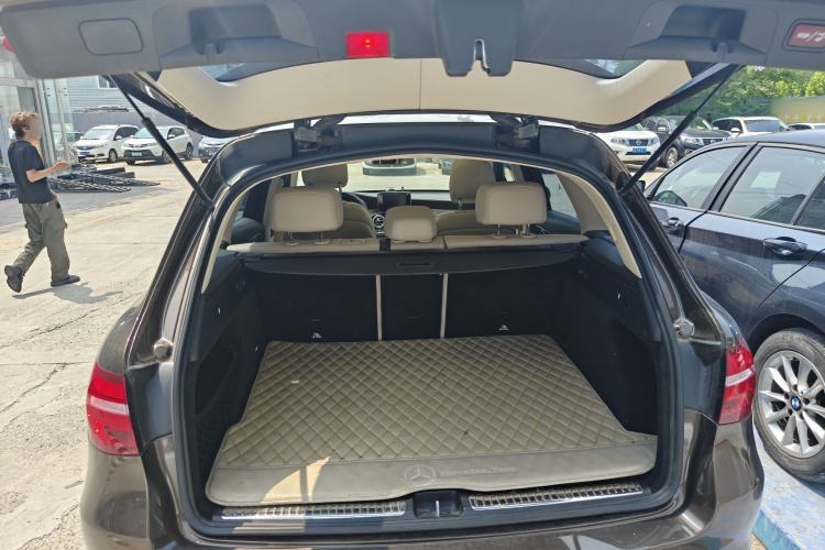 Used Mercedes-Benz GLC 2018 GLC 260 4MATIC Dynamic Edition Interior 13