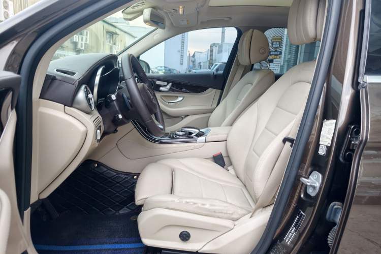 Used Mercedes-Benz GLC 2018 GLC 260 4MATIC Dynamic Edition Left Front Seat