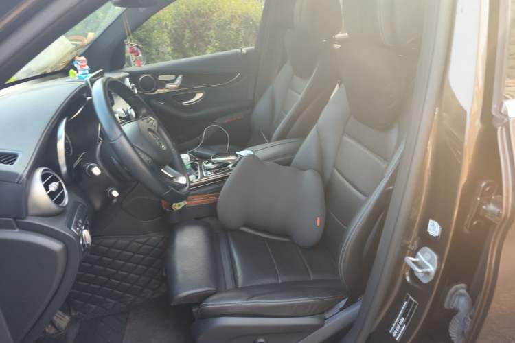 Used Mercedes-Benz GLC 2018 GLC 260 4MATIC Luxury Model Left Front Seat