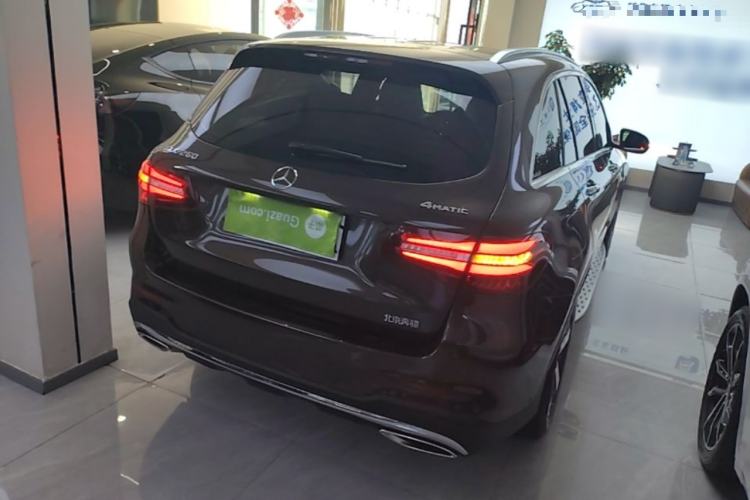 Used Mercedes-Benz GLC 2018 GLC 260 4MATIC Luxury Model Rear Right 45 Deg