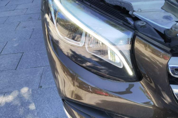 Used Mercedes-Benz GLC 2018 GLC 260 4MATIC Dynamic Edition Right Front Headlight
