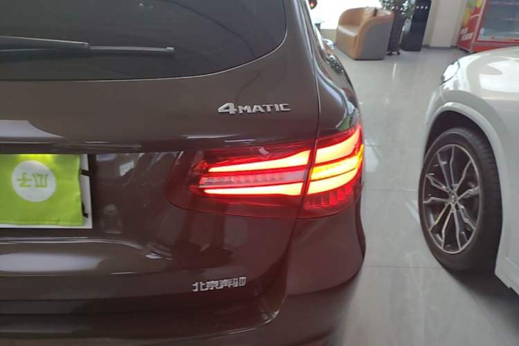 Used Mercedes-Benz GLC 2018 GLC 260 4MATIC Luxury Model Right Rear Taillight