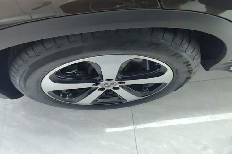 Used Mercedes-Benz GLC 2018 GLC 260 4MATIC Luxury Model Right Rear Wheel Hub