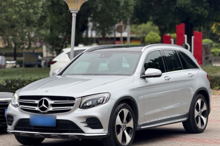 Used Mercedes-Benz GLC 2018 Refreshed GLC 300 4MATIC Dynamic Edition Exterior 1