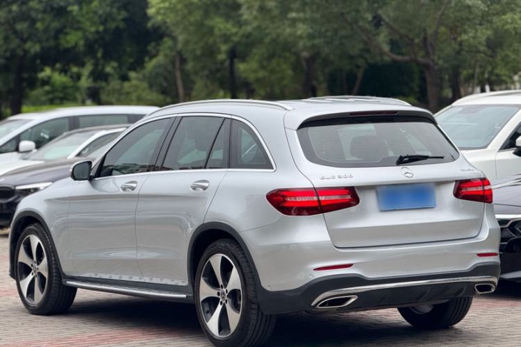 Used Mercedes-Benz GLC 2018 Refreshed GLC 300 4MATIC Dynamic Edition Exterior 4