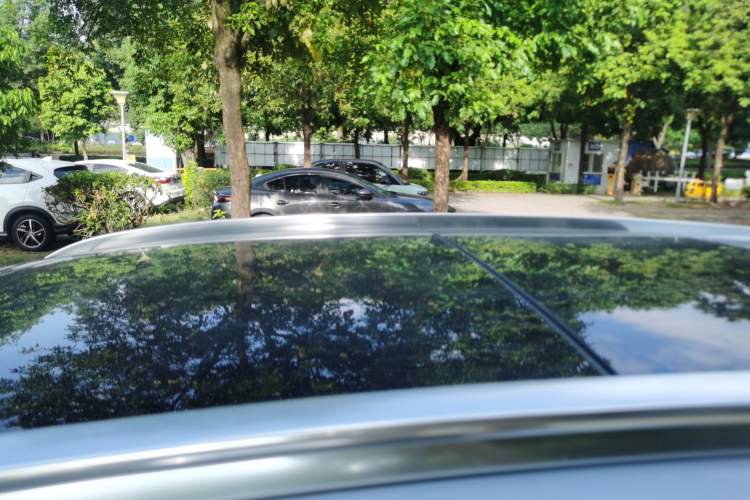 Used Mercedes-Benz GLC 2018 Refreshed GLC 300 4MATIC Dynamic Edition Roof