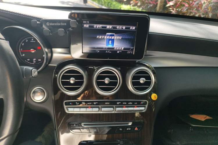 Used Mercedes-Benz GLC 2018 GLC 260 4MATIC Luxury Model Audio And AC Panel