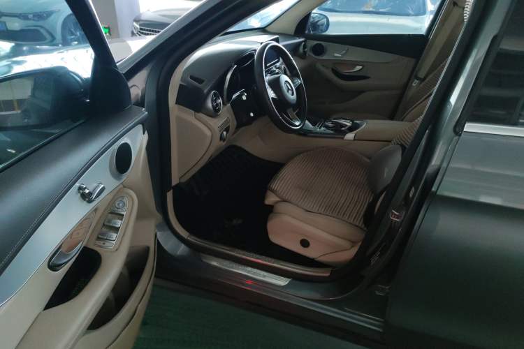 Used Mercedes-Benz GLC 2018 GLC 200 4MATIC Driver Seat