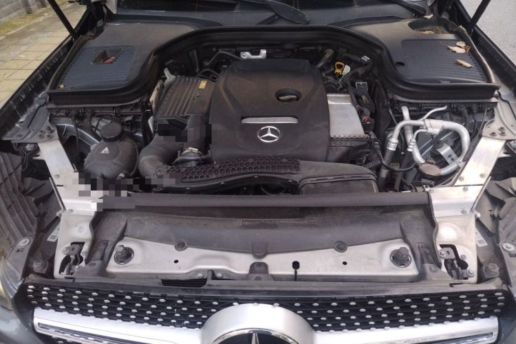 Used Mercedes-Benz GLC 2018 GLC 260 4MATIC Luxury Model Engine Bay