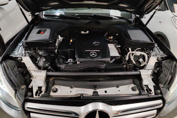 Used Mercedes-Benz GLC 2018 GLC 260 4MATIC Dynamic Edition Engine Bay