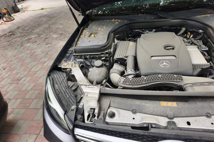 Used Mercedes-Benz GLC 2018 Facelift GLC 260 4MATIC Luxury Edition Engine Bay Right