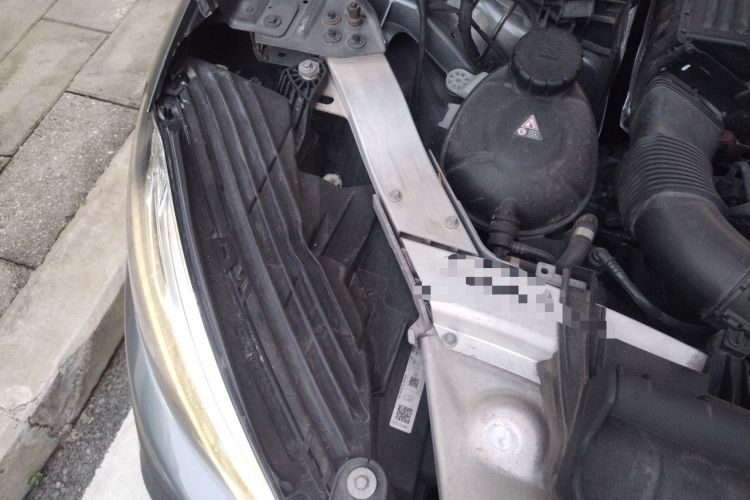 Used Mercedes-Benz GLC 2018 GLC 260 4MATIC Luxury Model Engine Bay Right