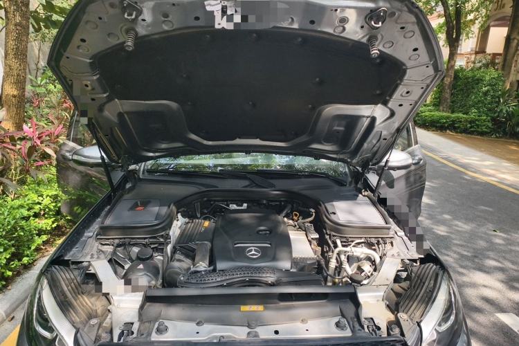 Used Mercedes-Benz GLC 2018 GLC 260 4MATIC Luxury Model Engine Bay