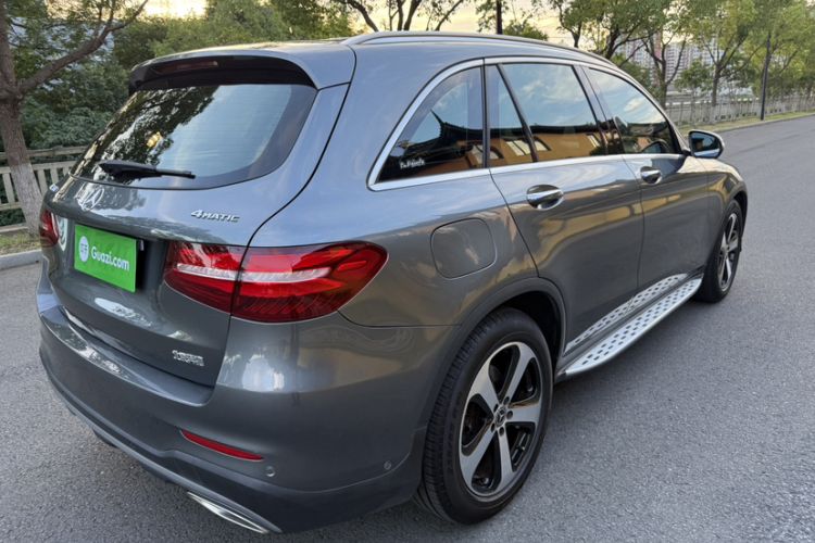 Used Mercedes-Benz GLC 2018 GLC 260 4MATIC Luxury Model Exterior 1