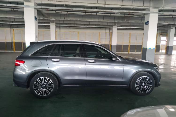 Used Mercedes-Benz GLC 2018 GLC 200 4MATIC Exterior 2
