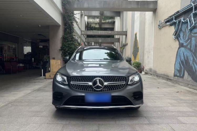 Used Mercedes-Benz GLC 2018 GLC 260 4MATIC Luxury Model Exterior 4