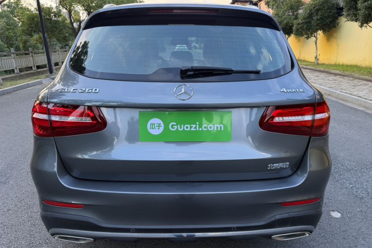 Used Mercedes-Benz GLC 2018 GLC 260 4MATIC Luxury Model Exterior 5