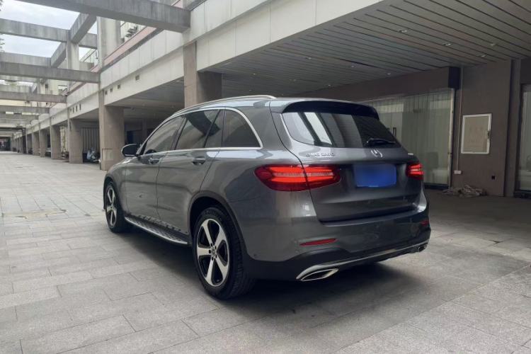Used Mercedes-Benz GLC 2018 GLC 260 4MATIC Luxury Model Exterior 6