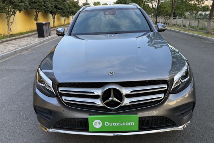 Used Mercedes-Benz GLC 2018 GLC 260 4MATIC Luxury Model Exterior 7
