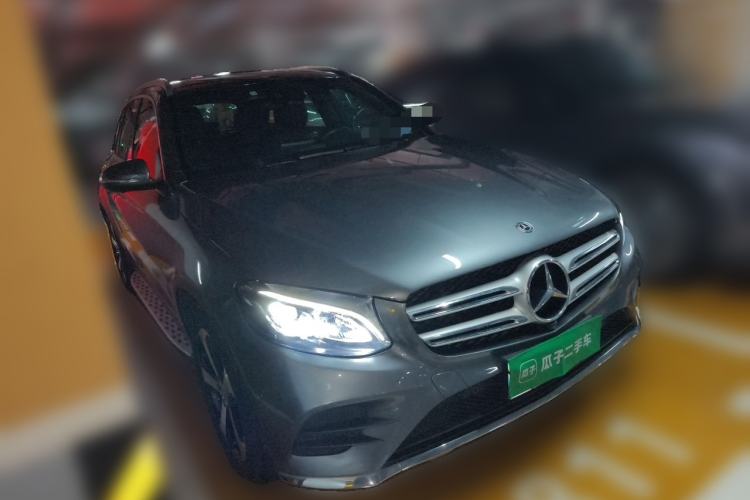 Used Mercedes-Benz GLC 2018 Facelift GLC 260 4MATIC Luxury Edition Front Right 45 Deg