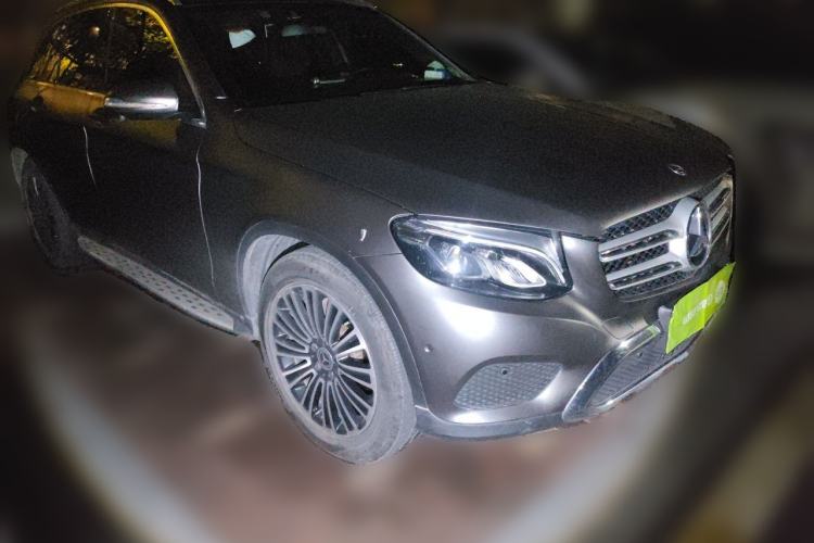 Used Mercedes-Benz GLC 2018 Facelift GLC 200 4MATIC Front Right 45 Deg