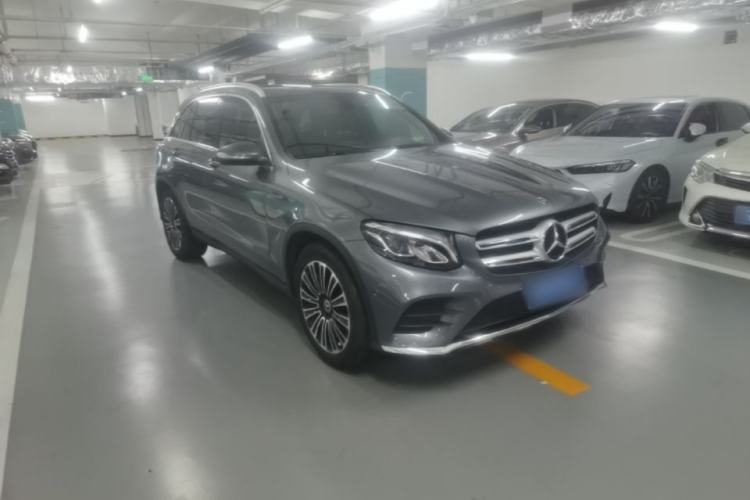 Used Mercedes-Benz GLC 2018 Facelifted GLC 260 4MATIC Dynamic Edition Front Right 45 Deg