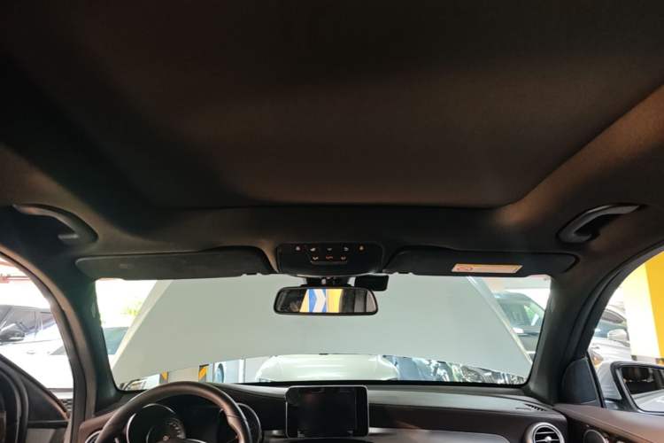 Used Mercedes-Benz GLC 2018 Facelifted GLC 260 4MATIC Dynamic Edition Headliner
