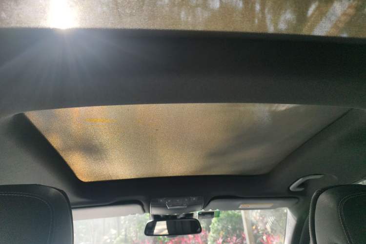 Used Mercedes-Benz GLC 2018 GLC 260 4MATIC Luxury Model Headliner