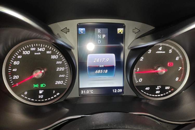 Used Mercedes-Benz GLC 2018 GLC 260 4MATIC Luxury Model Instrument Cluster